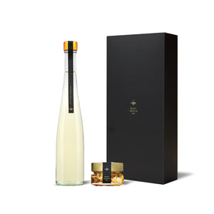 ミードとナッツハニーのギフトボックス。国産アカシア生はちみつの高級ギフトセットで、特別な贈り物に最適。