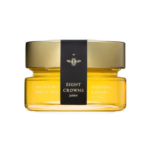 ハバネロを漬け込んだアカシア生はちみつ「ハバネロ&ハニー」。甘さと辛さの絶妙なバランスが楽しめるユニークな逸品。